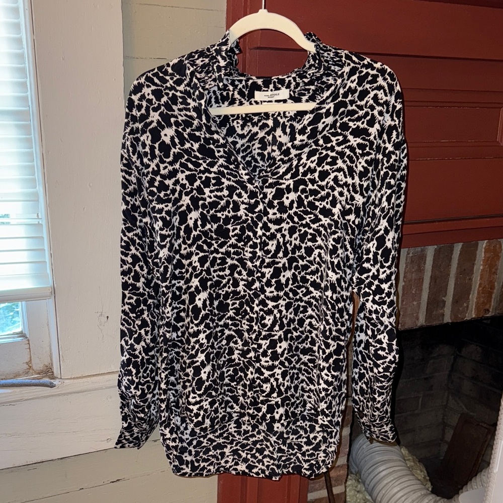 Elegant Monochrome Women's Blouse